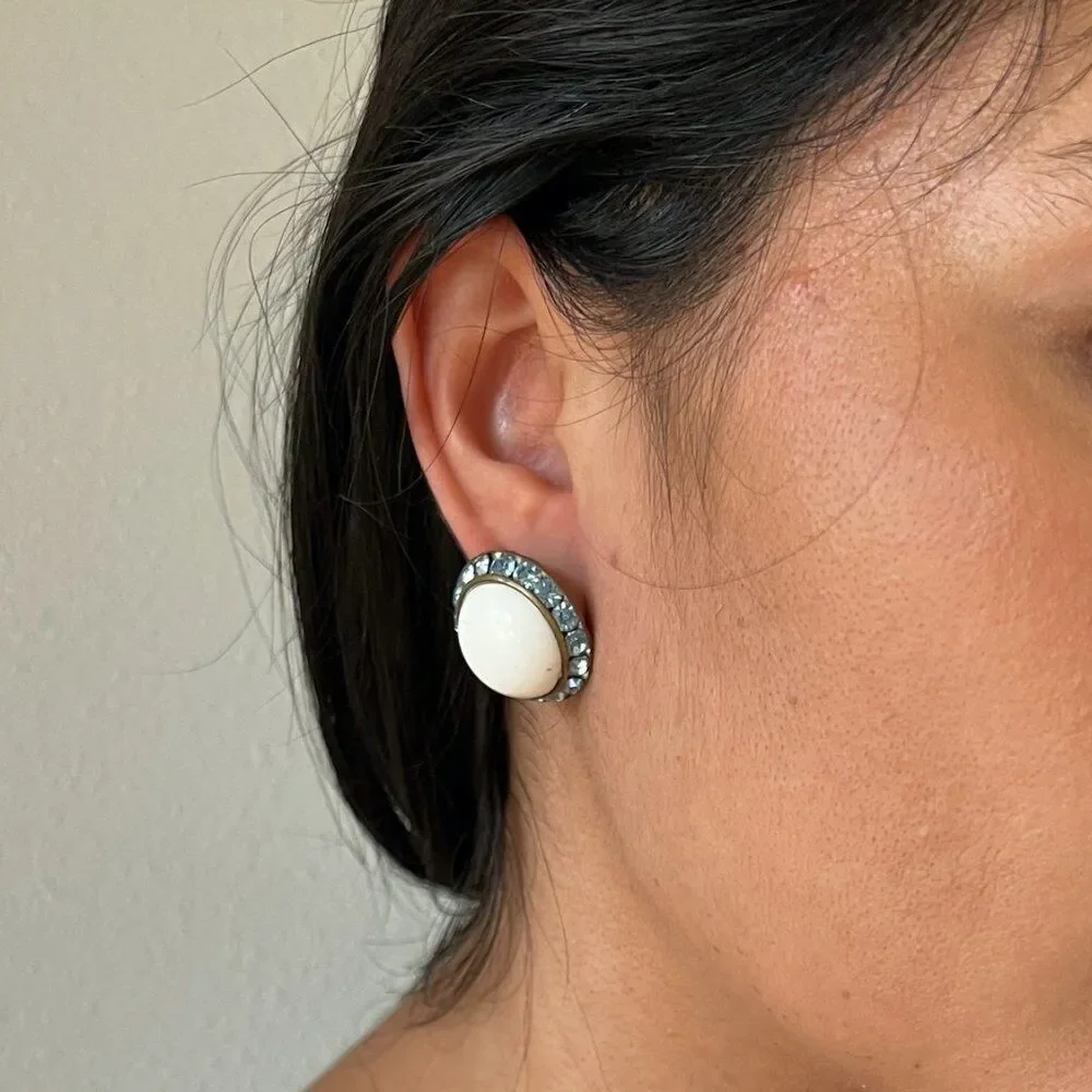 vtg 60s Rhinestone Earrings Faux Pearl Clip On ornate blue‎ white glam studs 1